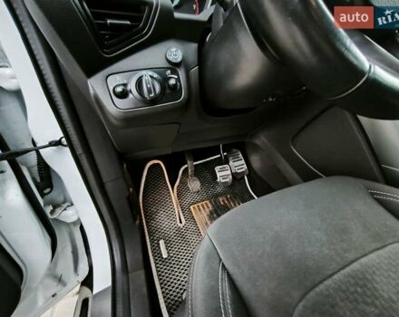 Белый Форд Куга, объемом двигателя 1.5 л и пробегом 180 тыс. км за 14400 $, фото 24 на Automoto.ua