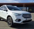 Белый Форд Куга, объемом двигателя 2 л и пробегом 180 тыс. км за 18500 $, фото 5 на Automoto.ua