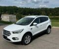 Белый Форд Куга, объемом двигателя 1.5 л и пробегом 64 тыс. км за 16990 $, фото 3 на Automoto.ua