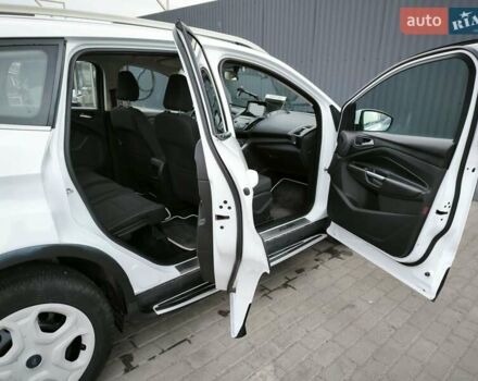 Белый Форд Куга, объемом двигателя 1.5 л и пробегом 180 тыс. км за 14400 $, фото 10 на Automoto.ua