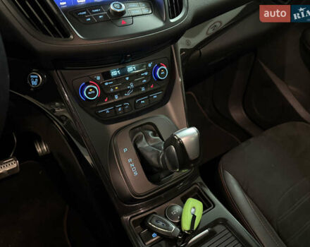 Белый Форд Куга, объемом двигателя 2 л и пробегом 229 тыс. км за 16500 $, фото 9 на Automoto.ua