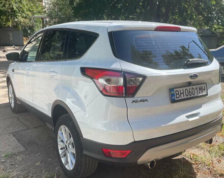 Білий Форд Куга, об'ємом двигуна 1.5 л та пробігом 55 тис. км за 17900 $, фото 2 на Automoto.ua