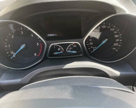 Белый Форд Куга, объемом двигателя 1.5 л и пробегом 55 тыс. км за 17900 $, фото 5 на Automoto.ua