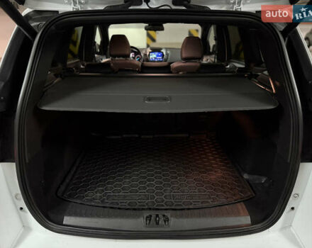 Белый Форд Куга, объемом двигателя 2 л и пробегом 229 тыс. км за 16500 $, фото 7 на Automoto.ua