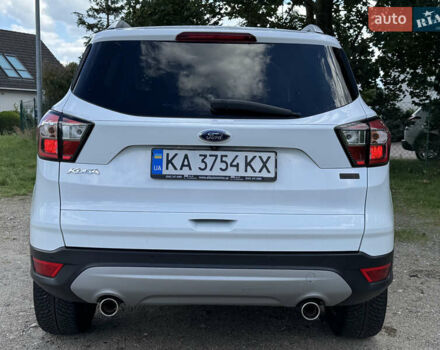 Білий Форд Куга, об'ємом двигуна 2 л та пробігом 120 тис. км за 19600 $, фото 10 на Automoto.ua