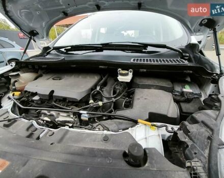 Белый Форд Куга, объемом двигателя 1.5 л и пробегом 180 тыс. км за 14400 $, фото 33 на Automoto.ua