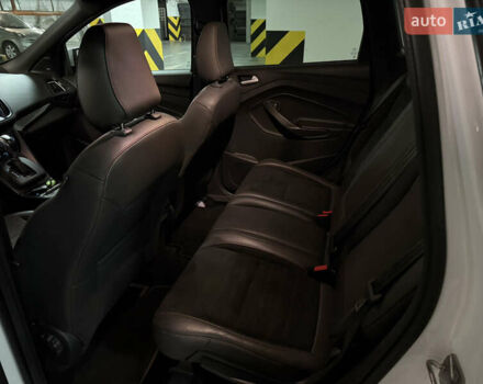 Белый Форд Куга, объемом двигателя 2 л и пробегом 229 тыс. км за 16500 $, фото 12 на Automoto.ua