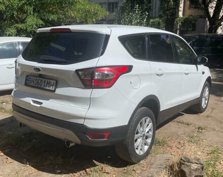 Белый Форд Куга, объемом двигателя 1.5 л и пробегом 55 тыс. км за 17900 $, фото 3 на Automoto.ua