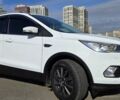 Белый Форд Куга, объемом двигателя 2 л и пробегом 180 тыс. км за 18500 $, фото 1 на Automoto.ua