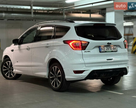 Белый Форд Куга, объемом двигателя 2 л и пробегом 229 тыс. км за 16500 $, фото 5 на Automoto.ua