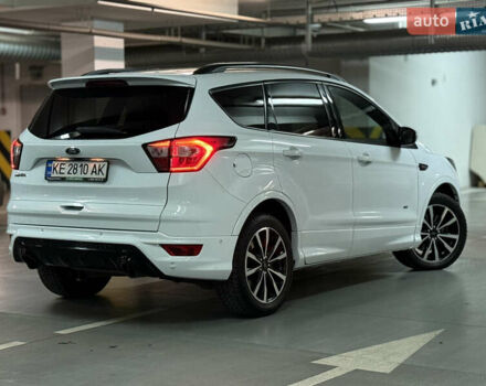 Белый Форд Куга, объемом двигателя 2 л и пробегом 229 тыс. км за 16500 $, фото 4 на Automoto.ua