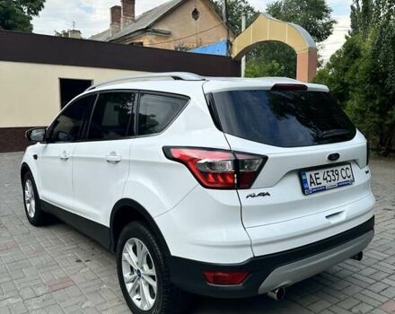 Белый Форд Куга, объемом двигателя 1.5 л и пробегом 49 тыс. км за 18500 $, фото 6 на Automoto.ua