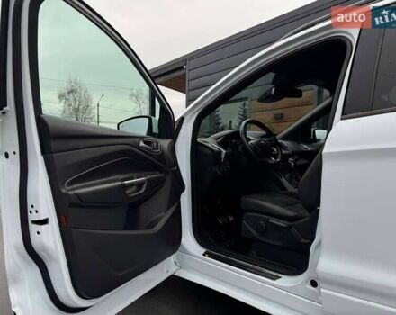 Белый Форд Куга, объемом двигателя 2 л и пробегом 184 тыс. км за 18700 $, фото 24 на Automoto.ua