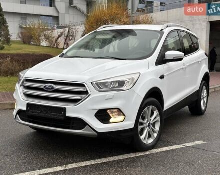 Белый Форд Куга, объемом двигателя 2 л и пробегом 70 тыс. км за 20500 $, фото 2 на Automoto.ua