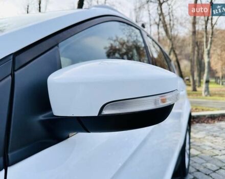 Білий Форд Куга, об'ємом двигуна 2 л та пробігом 140 тис. км за 18500 $, фото 26 на Automoto.ua