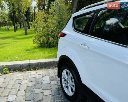 Білий Форд Куга, об'ємом двигуна 2 л та пробігом 140 тис. км за 19500 $, фото 37 на Automoto.ua