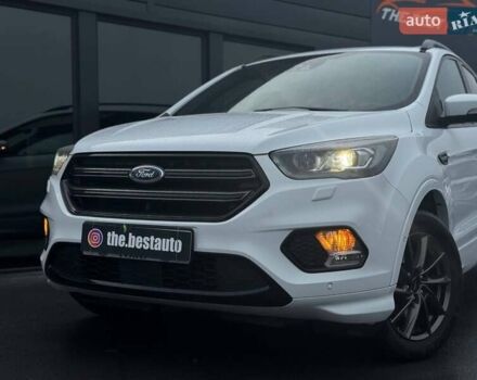 Белый Форд Куга, объемом двигателя 2 л и пробегом 184 тыс. км за 18700 $, фото 3 на Automoto.ua