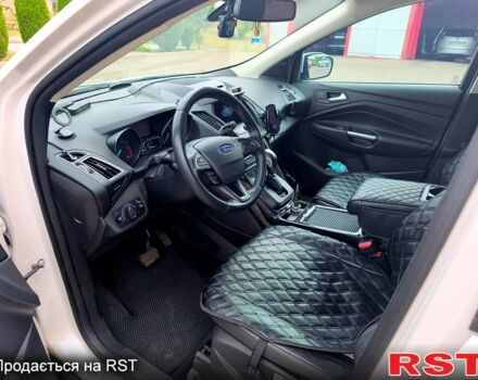 Форд Куга 2019 у Южноукраинске на Automoto.ua Білий Форд Куга, об'ємом двигуна 1.5 л та пробігом 75 тис. км за 17500 $, фото 11 на Automoto.ua