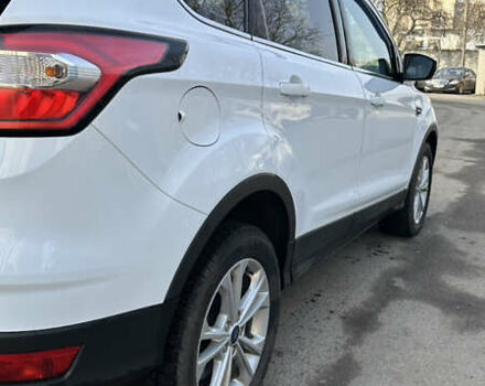 Белый Форд Куга, объемом двигателя 1.5 л и пробегом 102 тыс. км за 19500 $, фото 39 на Automoto.ua