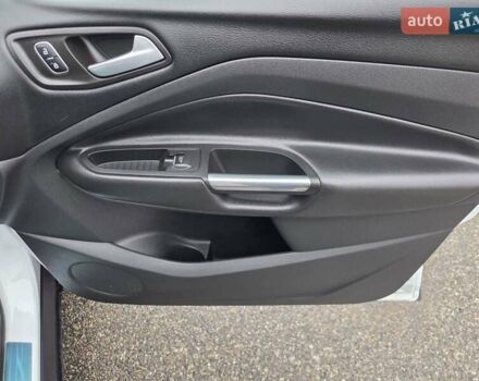 Форд Куга 2019 в Киеве на Automoto.ua Белый Форд Куга, объемом двигателя 2 л и пробегом 133 тыс. км за 19500 $, фото 23 на Automoto.ua