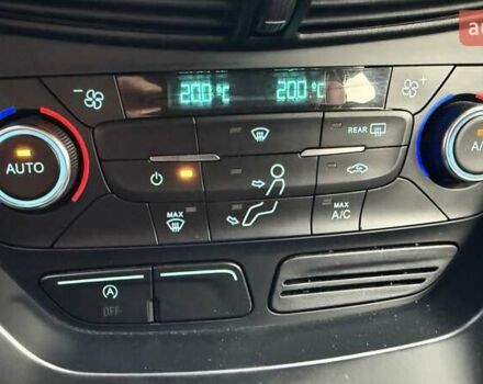 Білий Форд Куга, об'ємом двигуна 2 л та пробігом 187 тис. км за 16963 $, фото 31 на Automoto.ua