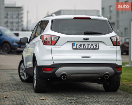 Белый Форд Куга, объемом двигателя 1.5 л и пробегом 82 тыс. км за 19500 $, фото 8 на Automoto.ua