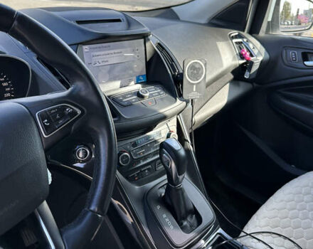 Белый Форд Куга, объемом двигателя 1.5 л и пробегом 110 тыс. км за 17000 $, фото 14 на Automoto.ua