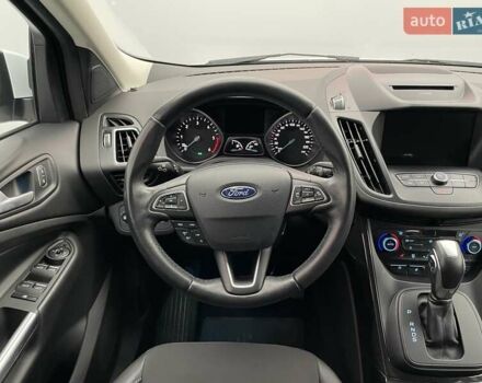 Білий Форд Куга, об'ємом двигуна 2 л та пробігом 45 тис. км за 23104 $, фото 6 на Automoto.ua