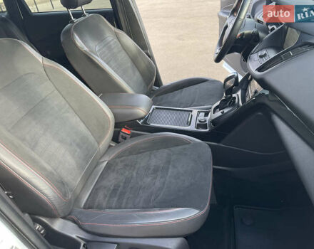 Білий Форд Куга, об'ємом двигуна 2 л та пробігом 248 тис. км за 17500 $, фото 29 на Automoto.ua