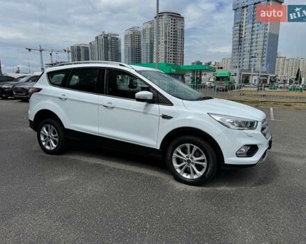 Белый Форд Куга, объемом двигателя 2 л и пробегом 49 тыс. км за 21300 $, фото 77 на Automoto.ua