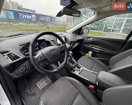 Белый Форд Куга, объемом двигателя 1.5 л и пробегом 91 тыс. км за 17500 $, фото 25 на Automoto.ua