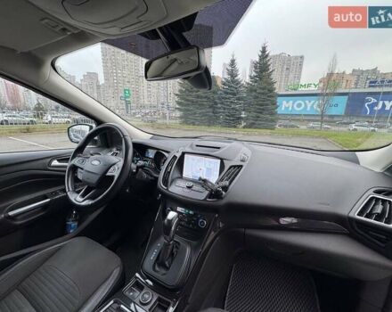 Белый Форд Куга, объемом двигателя 1.5 л и пробегом 91 тыс. км за 17500 $, фото 63 на Automoto.ua