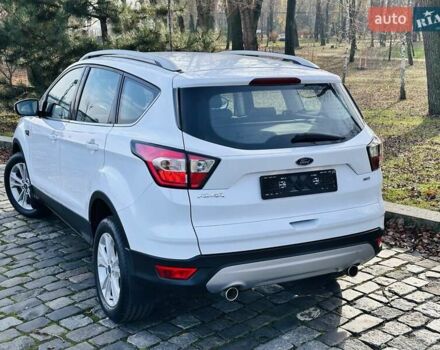 Білий Форд Куга, об'ємом двигуна 2 л та пробігом 140 тис. км за 18500 $, фото 37 на Automoto.ua