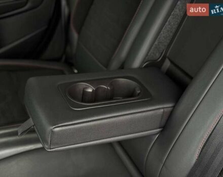 Белый Форд Куга, объемом двигателя 2 л и пробегом 184 тыс. км за 18700 $, фото 50 на Automoto.ua