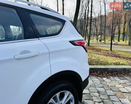 Білий Форд Куга, об'ємом двигуна 2 л та пробігом 140 тис. км за 18500 $, фото 23 на Automoto.ua