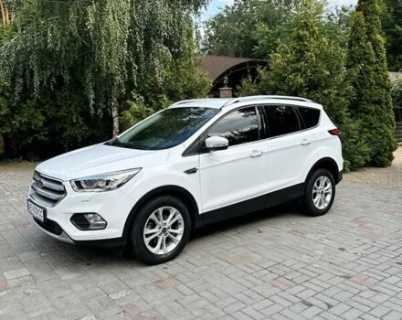 Белый Форд Куга, объемом двигателя 1.5 л и пробегом 49 тыс. км за 18500 $, фото 3 на Automoto.ua