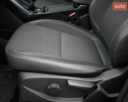 Белый Форд Куга, объемом двигателя 1.5 л и пробегом 82 тыс. км за 19500 $, фото 34 на Automoto.ua