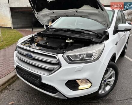 Белый Форд Куга, объемом двигателя 2 л и пробегом 70 тыс. км за 20500 $, фото 53 на Automoto.ua