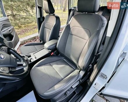 Білий Форд Куга, об'ємом двигуна 2 л та пробігом 140 тис. км за 18500 $, фото 51 на Automoto.ua