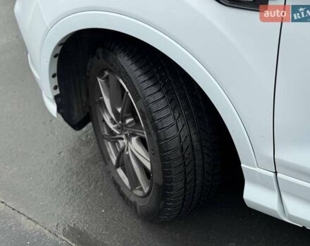 Белый Форд Куга, объемом двигателя 2 л и пробегом 184 тыс. км за 18700 $, фото 13 на Automoto.ua