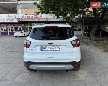 Белый Форд Куга, объемом двигателя 1.5 л и пробегом 55 тыс. км за 23500 $, фото 2 на Automoto.ua