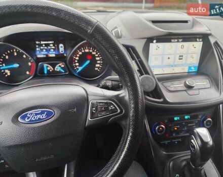 Білий Форд Куга, об'ємом двигуна 2 л та пробігом 96 тис. км за 20000 $, фото 6 на Automoto.ua