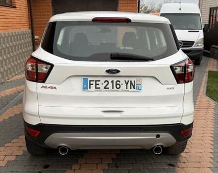 Білий Форд Куга, об'ємом двигуна 2 л та пробігом 187 тис. км за 16963 $, фото 5 на Automoto.ua