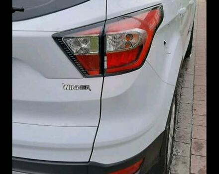 Белый Форд Куга, объемом двигателя 1.5 л и пробегом 35 тыс. км за 19500 $, фото 2 на Automoto.ua