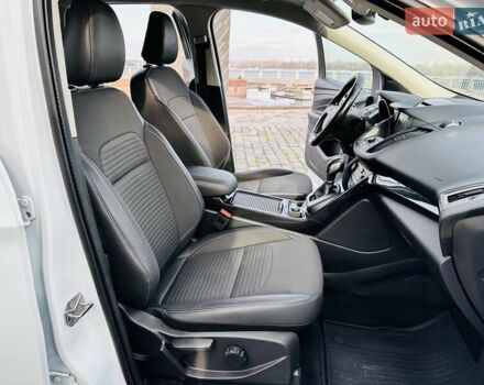 Білий Форд Куга, об'ємом двигуна 2 л та пробігом 140 тис. км за 18500 $, фото 81 на Automoto.ua