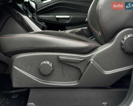 Белый Форд Куга, объемом двигателя 2 л и пробегом 184 тыс. км за 18700 $, фото 31 на Automoto.ua