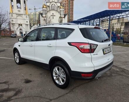 Белый Форд Куга, объемом двигателя 2 л и пробегом 134 тыс. км за 18950 $, фото 2 на Automoto.ua