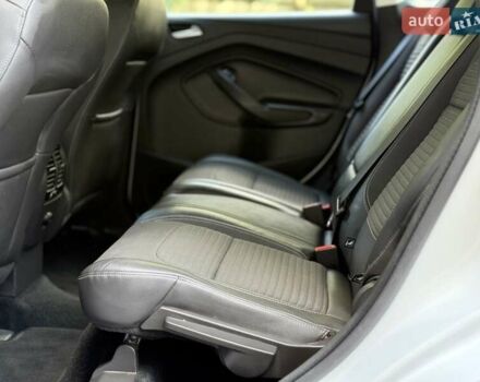 Белый Форд Куга, объемом двигателя 2 л и пробегом 120 тыс. км за 17900 $, фото 24 на Automoto.ua