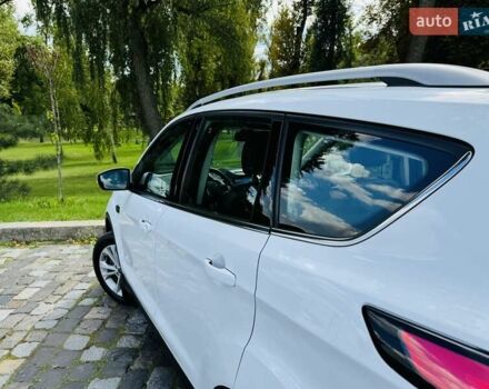 Білий Форд Куга, об'ємом двигуна 2 л та пробігом 140 тис. км за 19500 $, фото 70 на Automoto.ua