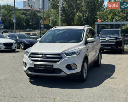 Белый Форд Куга, объемом двигателя 2 л и пробегом 104 тыс. км за 22990 $, фото 2 на Automoto.ua